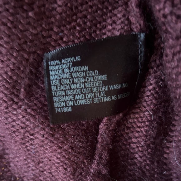 Cozy maroon Cowl Neck Sweater - Picture 6 of 6